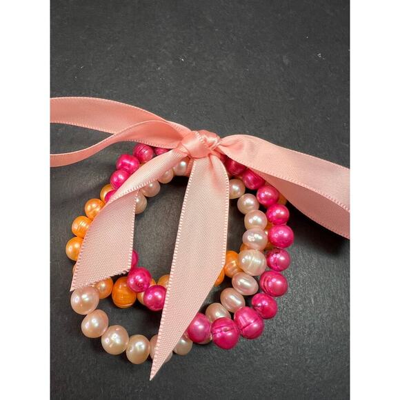 Set of three freshwater pearl stretch bracelets fuchsia pink to tangerine - Picture 1 of 10